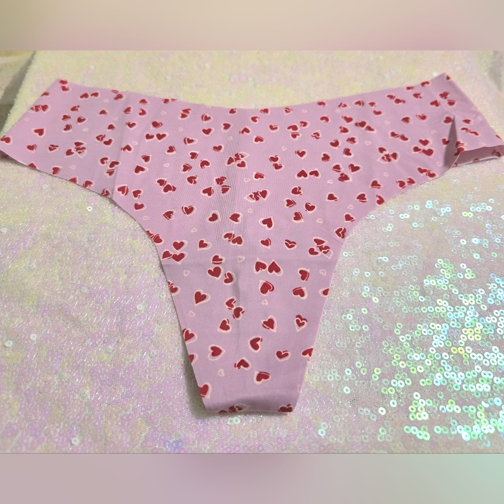 5/$40🛍 Victoria's Secret No Show  Light Purple Red Heart Thong NWOT